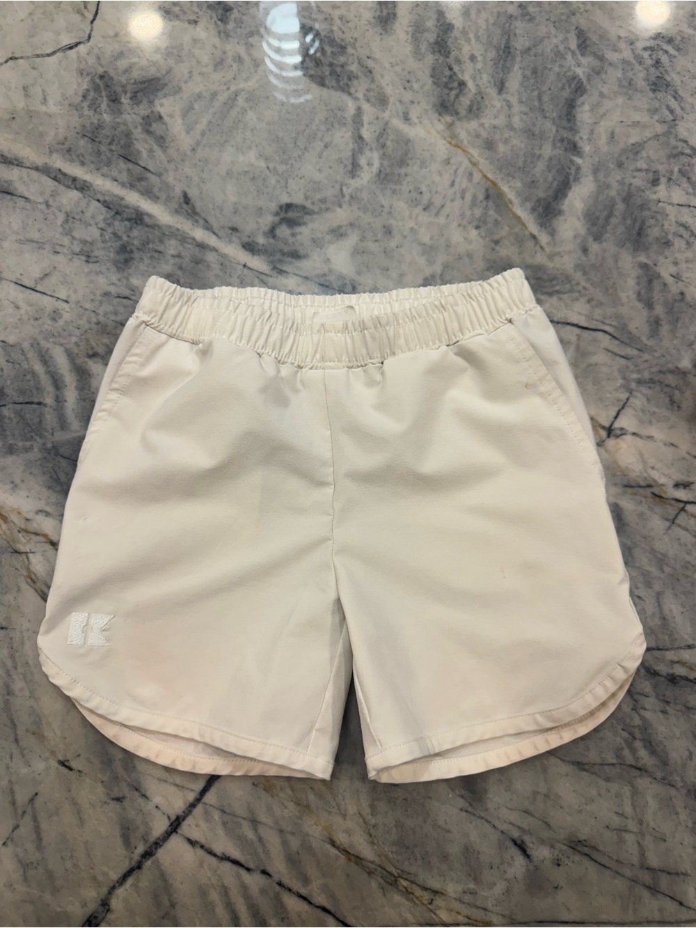 Courtside kids white super shorts